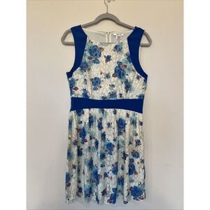 Esley Medium Dress Floral Lace Vintage Inspired Women's